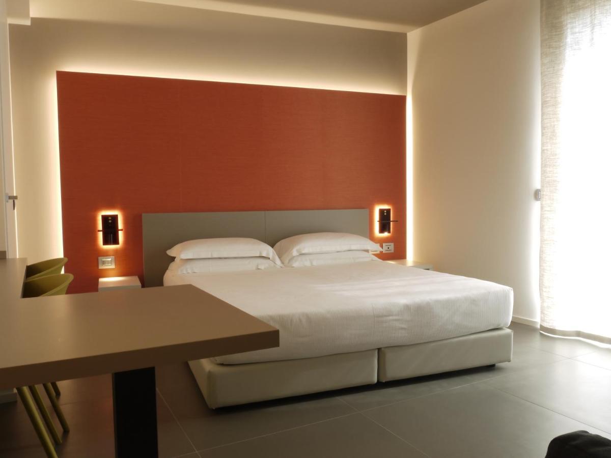 Rb Del Teatro&Apartaments Imola Exterior photo