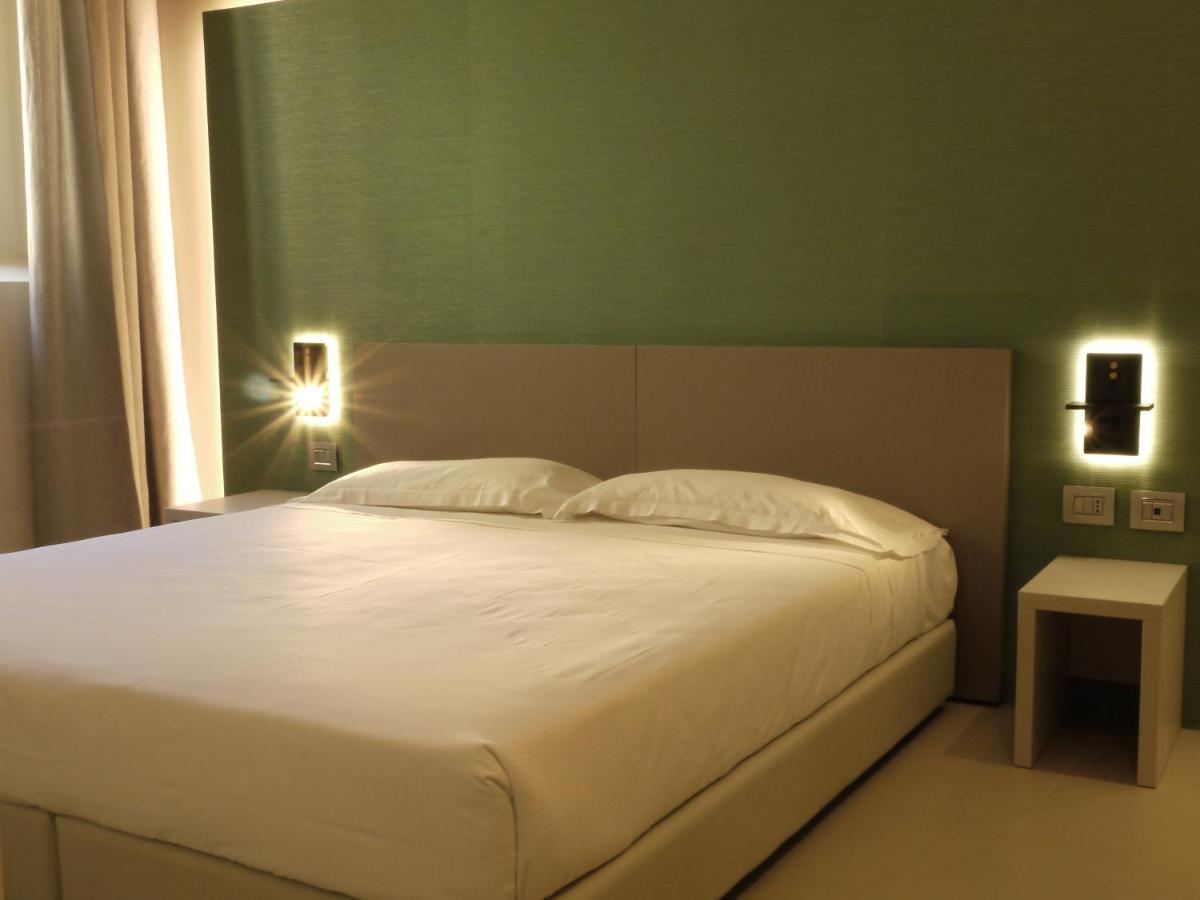 Rb Del Teatro&Apartaments Imola Exterior photo