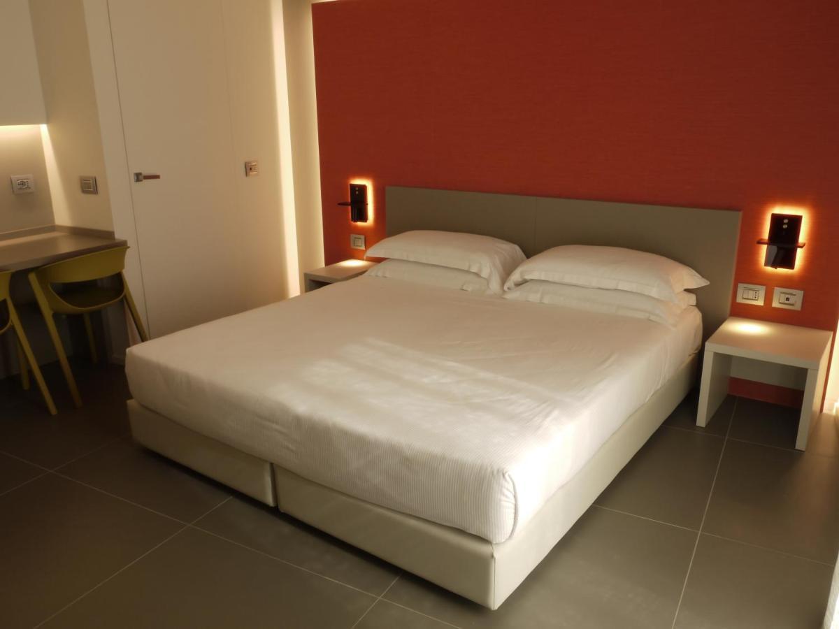 Rb Del Teatro&Apartaments Imola Exterior photo